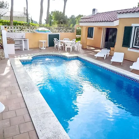Villa Sleeps 8 Pool Wifi *