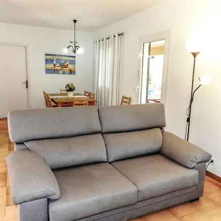 Sleeps 8 Pool Wifi *