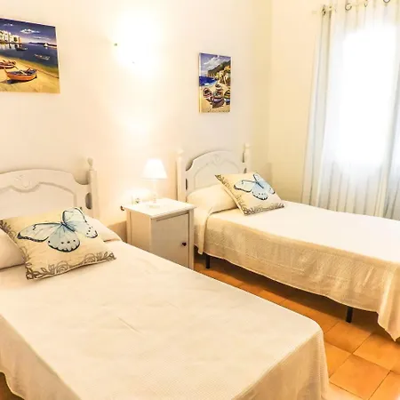 Sleeps 8 Pool Wifi